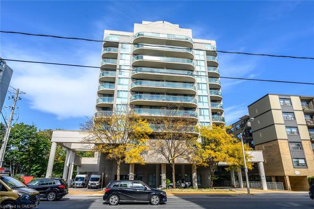 809 - 398 Eglinton Avenue E, House attached with 1 bedrooms, 1 bathrooms and 1 parking in Toronto ON | Image 2