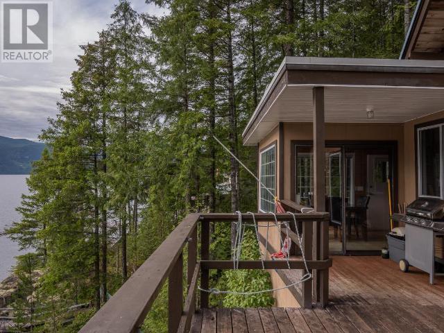 9302 Powell Lake, House detached with 3 bedrooms, 1 bathrooms and null parking in Powell River B BC | Image 12