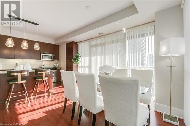 1315 - 70 Roehampton Avenue, House attached with 2 bedrooms, 2 bathrooms and 1 parking in Toronto ON | Image 19
