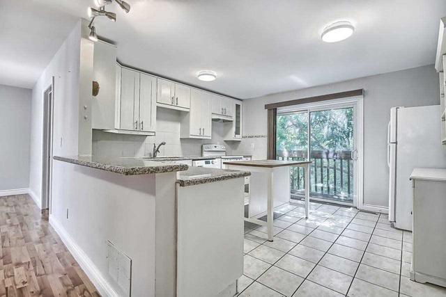 upper - 370 Jones Ave, House detached with 3 bedrooms, 1 bathrooms and 1 parking in Toronto ON | Image 13
