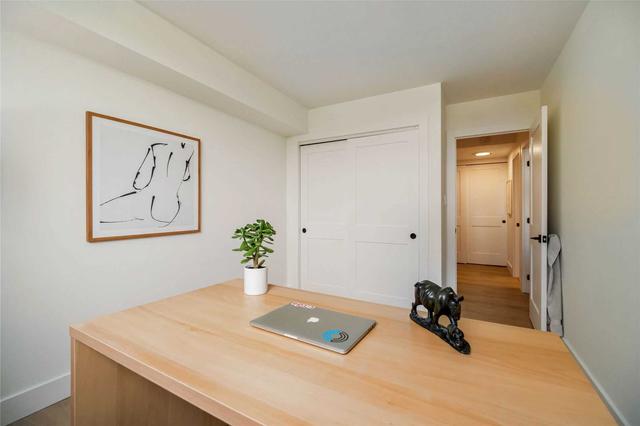 902 - 270 Scarlett Rd, Condo with 2 bedrooms, 1 bathrooms and 1 parking in Toronto ON | Image 26