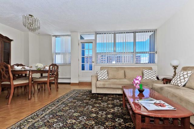 806 - 151 La Rose Ave, Condo with 1 bedrooms, 1 bathrooms and 71 parking in Toronto ON | Image 3