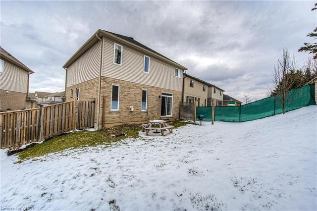 323 Thornhill Place, House detached with 3 bedrooms, 2 bathrooms and 6 parking in Waterloo ON | Image 32