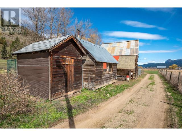 3312 6 Highway, House detached with 3 bedrooms, 2 bathrooms and 10 parking in North Okanagan D BC | Image 56