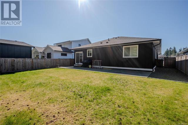 750 Salal St, House detached with 3 bedrooms, 2 bathrooms and 3 parking in Campbell River BC | Image 5