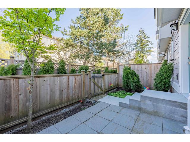 10 - 5945 177b Street, House attached with 4 bedrooms, 3 bathrooms and 2 parking in Surrey BC | Image 36