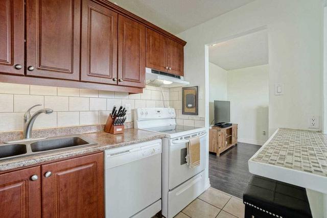 807 - 15 Nicklaus Dr, Condo with 2 bedrooms, 1 bathrooms and 1 parking in Hamilton ON | Image 8