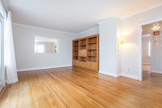 26 Forty First St, House detached with 3 bedrooms, 2 bathrooms and 2 parking in Toronto ON | Image 4