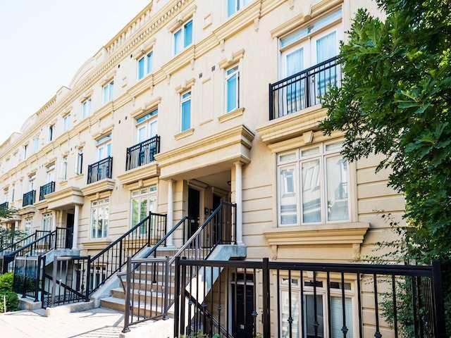 Th6 - 68 Carr St, Townhouse with 2 bedrooms, 2 bathrooms and 1 parking in Toronto ON | Image 1