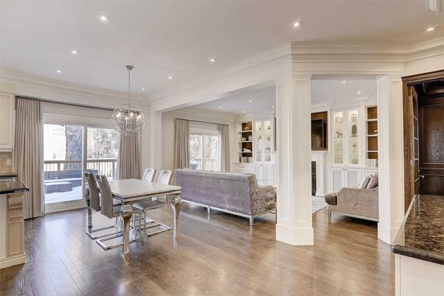 208 Dunview Ave, House detached with 5 bedrooms, 6 bathrooms and 10 parking in Toronto ON | Image 4
