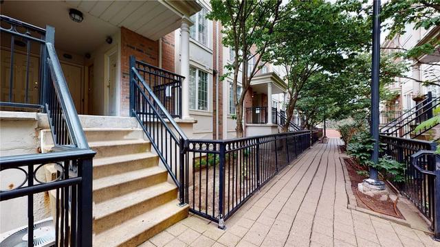 639 - 3 Everson Dr, Townhouse with 2 bedrooms, 2 bathrooms and 1 parking in Toronto ON | Image 1