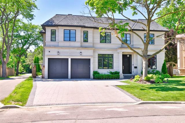 39 Leacroft Cres, House detached with 5 bedrooms, 9 bathrooms and 7 parking in Toronto ON | Image 1
