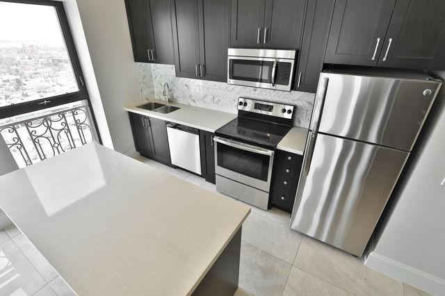 Lph4 - 112 King St E, Condo with 2 bedrooms, 2 bathrooms and 2 parking in Hamilton ON | Image 9