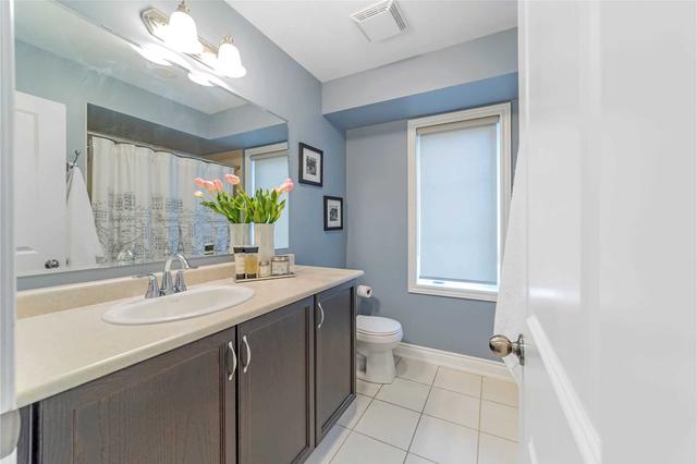 49 - 1331 Major Mackenzie Dr W, Condo with 3 bedrooms, 3 bathrooms and 3 parking in Vaughan ON | Image 13