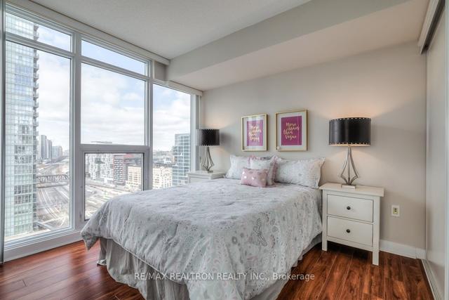 2109 - 25 Capreol Crt, Condo with 2 bedrooms, 2 bathrooms and 1 parking in Toronto ON | Image 10