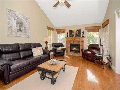 60 Alder St, House detached with 3 bedrooms, 4 bathrooms and 4 parking in Orangeville ON | Image 2