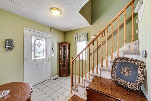 1308 Gallant Crt, House detached with 3 bedrooms, 2 bathrooms and 2 parking in Pickering ON | Image 33