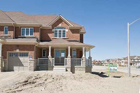 80 Burnstown Circ, House attached with 4 bedrooms, 3 bathrooms and 3 parking in Brampton ON | Image 1