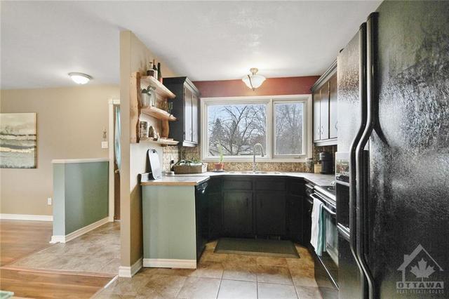 5539 Jill Street, House detached with 3 bedrooms, 2 bathrooms and 3 parking in Ottawa ON | Image 11