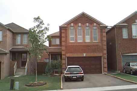 36 Forestgrove Circ, House detached with 3 bedrooms, 3 bathrooms and 4 parking in Brampton ON | Image 1