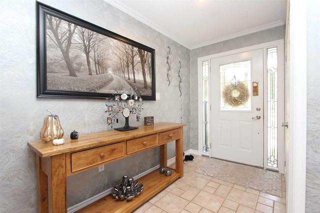 143 Seneca Ave, House detached with 3 bedrooms, 2 bathrooms and 4 parking in Oshawa ON | Image 24