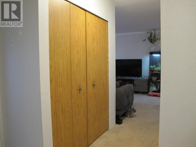 Front Closet Looking Towards The Living Room | Image 7
