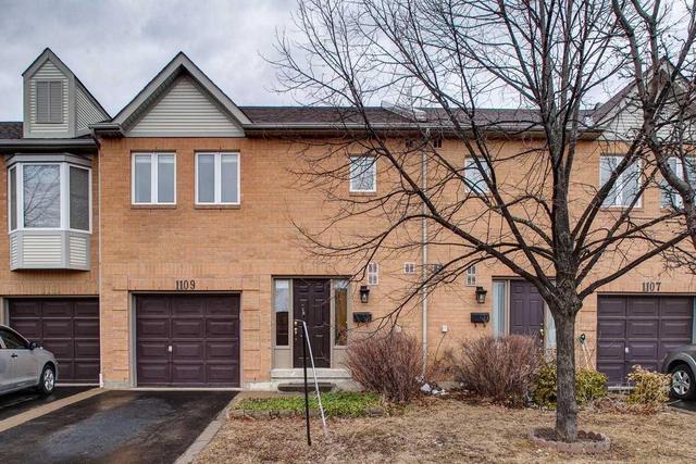 09 - 1109 Upper Village Dr, Townhouse with 3 bedrooms, 4 bathrooms and 1 parking in Mississauga ON | Image 1