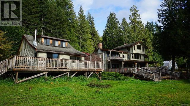 969 Whaletown Rd, House detached with 6 bedrooms, 5 bathrooms and 20 parking in Strathcona B BC | Image 47