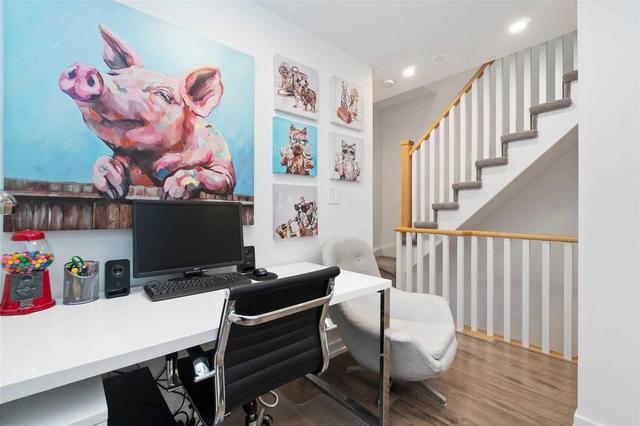 867 Wilson Ave, Townhouse with 1 bedrooms, 2 bathrooms and 1 parking in Toronto ON | Image 3