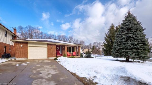 320 1st Street W, House detached with 4 bedrooms, 2 bathrooms and 5 parking in Owen Sound ON | Image 12