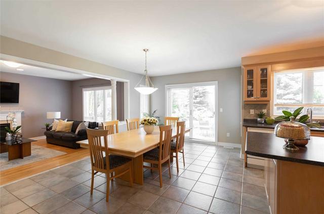 60 St. Michele Pl, House detached with 4 bedrooms, 3 bathrooms and 6 parking in Vaughan ON | Image 5