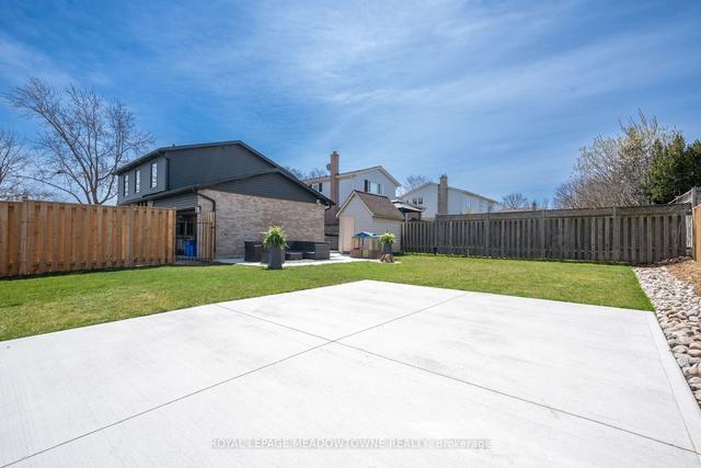600 Churchill Ave, House detached with 4 bedrooms, 3 bathrooms and 7 parking in Milton ON | Image 15