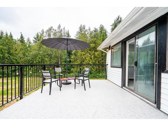 8355 264 Street, House detached with 3 bedrooms, 3 bathrooms and 2 parking in Langley BC | Image 24