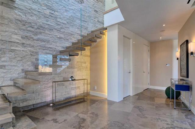 Ph2 - 1 Scott St, Condo with 2 bedrooms, 3 bathrooms and 3 parking in Toronto ON | Image 3