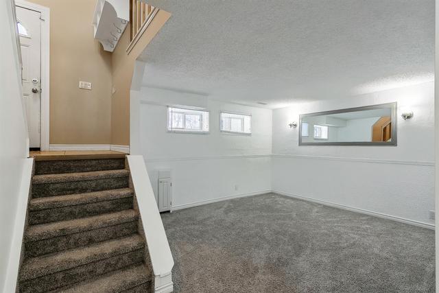 120 Whitehill Place Ne, Home with 3 bedrooms, 2 bathrooms and 2 parking in Calgary AB | Image 24