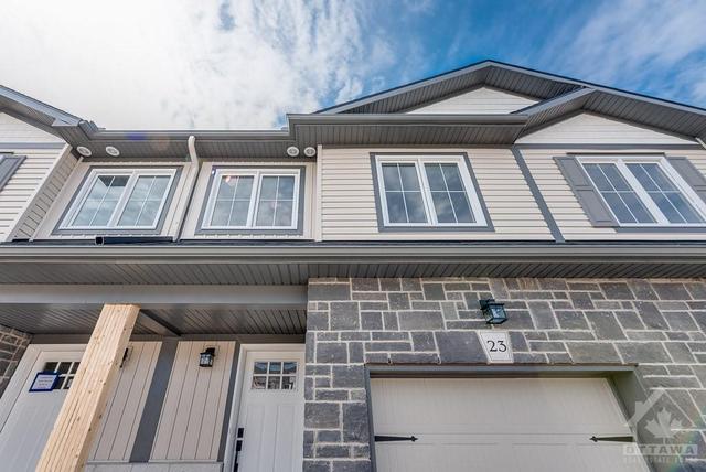 23 Margaret Graham Terrace, Townhouse with 3 bedrooms, 3 bathrooms and 2 parking in Smiths Falls ON | Image 2