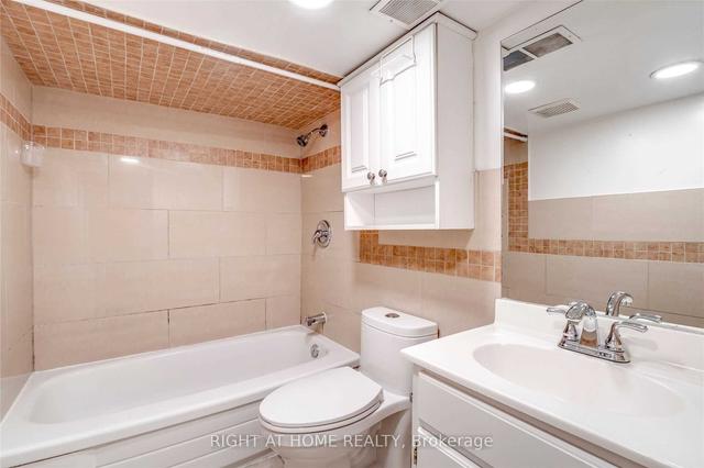 2023 Dufferin St, House semidetached with 3 bedrooms, 2 bathrooms and 3 parking in Toronto ON | Image 18