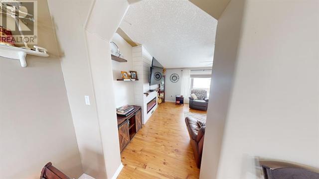 401 9 Avenue, House other with 3 bedrooms, 1 bathrooms and 6 parking in Bassano AB | Image 11