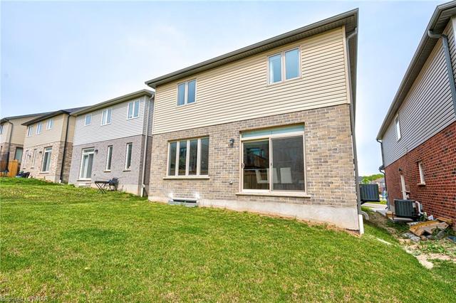 629 Wild Rye Street, House detached with 3 bedrooms, 2 bathrooms and 4 parking in Waterloo ON | Image 31