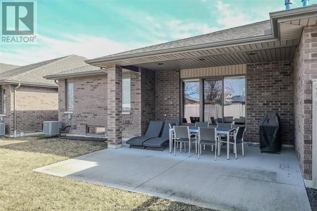 1543 Carmelita, House semidetached with 4 bedrooms, 3 bathrooms and null parking in Tecumseh ON | Image 26