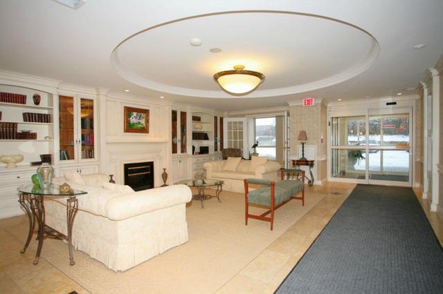 lph #4 - 60 Old Mill Rd, Condo with 2 bedrooms, 2 bathrooms and null parking in Oakville ON | Image 3
