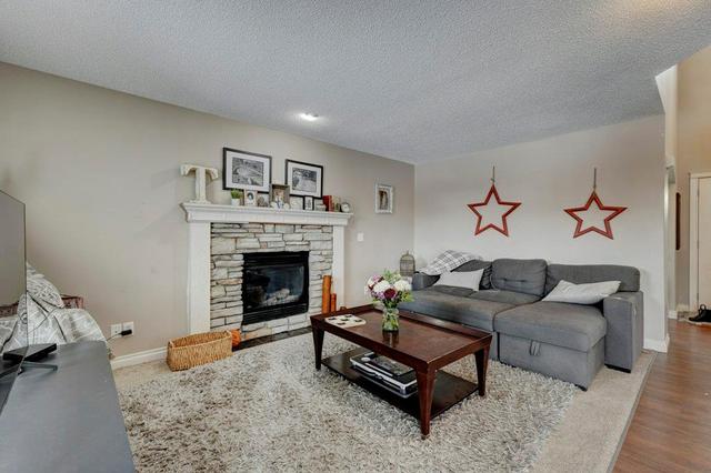 708 Hamptons Bay Se, House detached with 3 bedrooms, 2 bathrooms and 2 parking in Calgary AB | Image 9