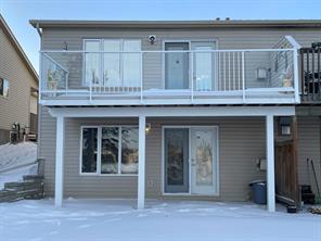 4515 71 Street Close, Home with 3 bedrooms, 3 bathrooms and 2 parking in Camrose County AB | Image 8