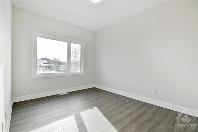 7 Bourassa Street, Condo with 3 bedrooms, 2 bathrooms and 3 parking in Russell ON | Image 14
