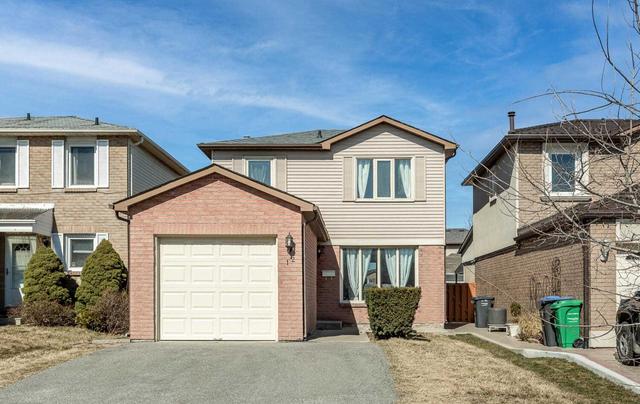 12 Finchgate Blvd, House detached with 3 bedrooms, 2 bathrooms and 3 parking in Brampton ON | Image 1
