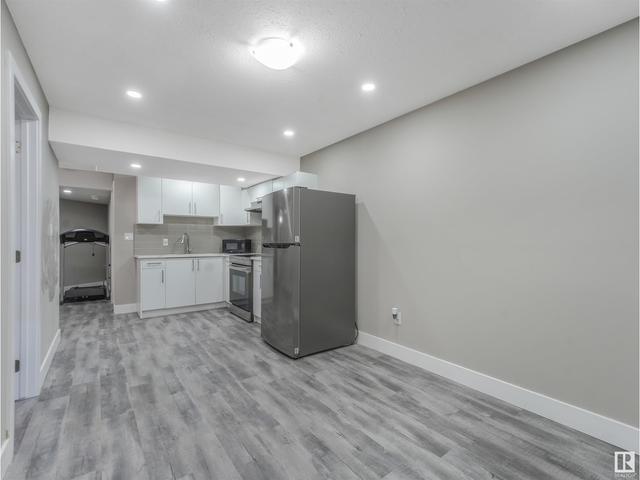 2813 Duke Cr Sw, House detached with 4 bedrooms, 3 bathrooms and 2 parking in Edmonton AB | Image 21