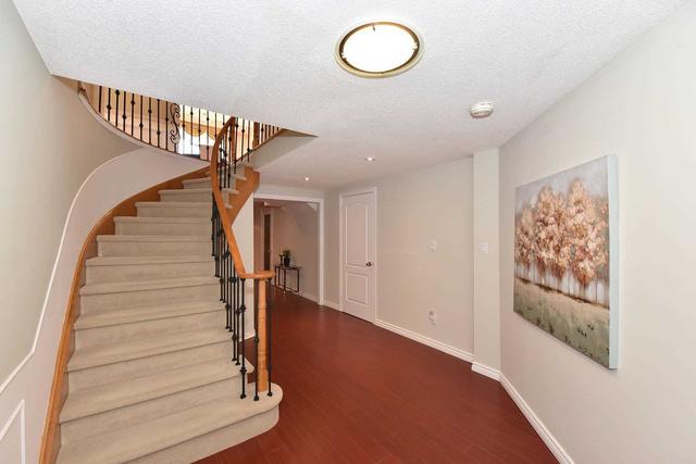 10 Colonel Marr Rd, House detached with 5 bedrooms, 4 bathrooms and 6 parking in Markham ON | Image 25