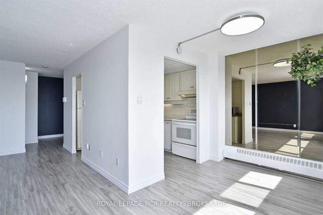 1506 - 735 Don Mills Rd, Condo with 2 bedrooms, 1 bathrooms and 1 parking in Toronto ON | Image 7