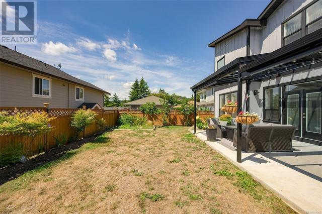 1699 Longacre Dr, House detached with 7 bedrooms, 5 bathrooms and 8 parking in Saanich BC | Image 56