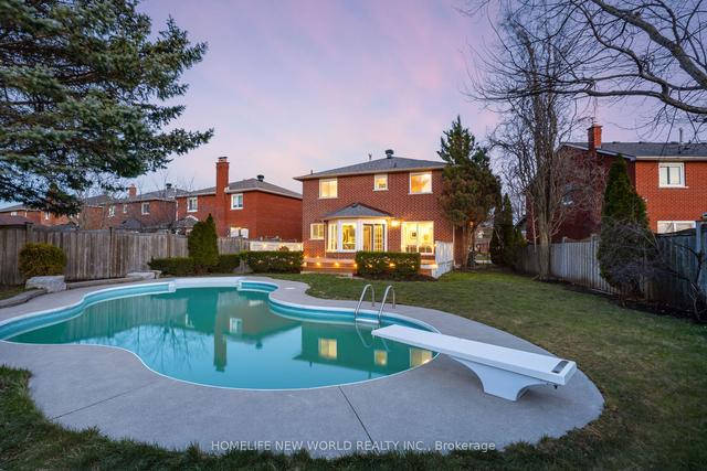 18 Couperthwaite Cres, House detached with 4 bedrooms, 4 bathrooms and 6 parking in Markham ON | Image 22